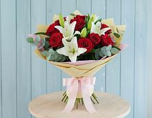 Букет цветов из:  Лилии и Розы в Печоре