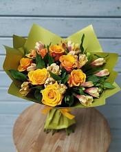 Букет цветов из:  Альстромерии и Розы в Печоре