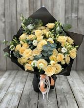 Букет цветов из:  Розы и Лизиантусы в Печоре