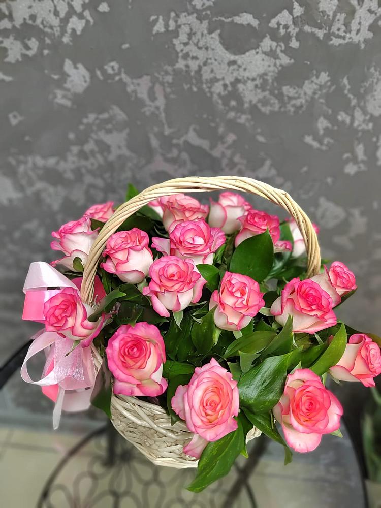 Цветочная композиция из Розы в корзине в Печоре