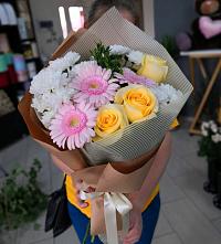 Букет цветов из:  Герберы, Розы и Хризантемы в Печоре
