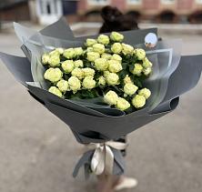Букет Белые кустовые розы Солинеро в Печоре