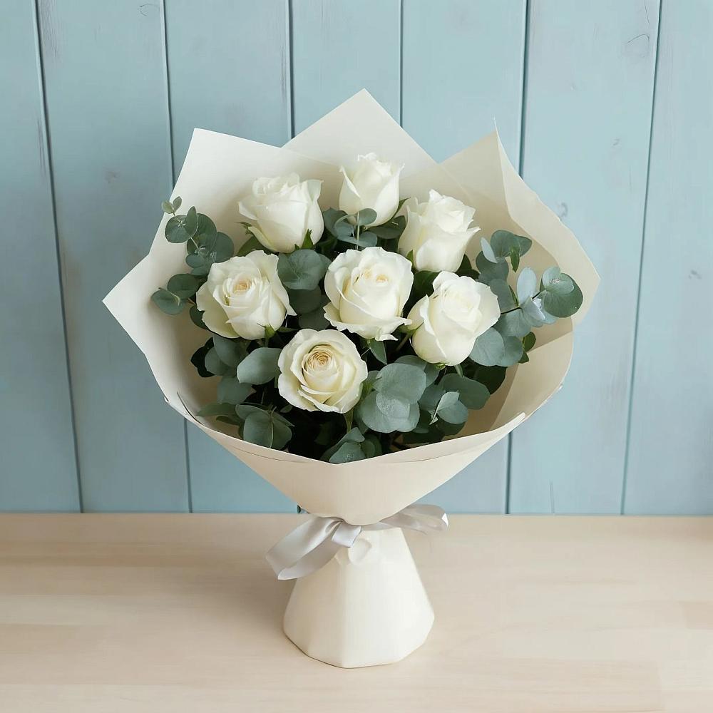 Букет Белые розы в Эвкалипте в Печоре