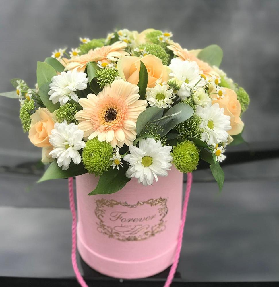 Цветочная композиция из Розы, Герберы и Хризантемы в шляпной коробке в Печоре